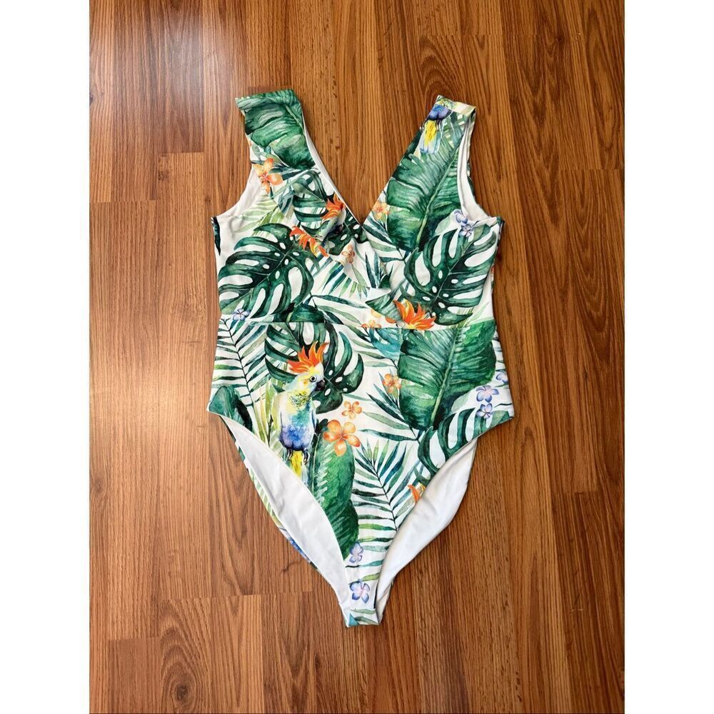 Boohoo Women's Tropical Surplice V Back One Piece Swimsuit Multicolor Sz 12 NWOT
